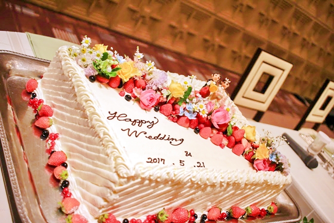 長野の花屋 ヌボー生花店 事例紹介 ケーキの上に小さなお花畑