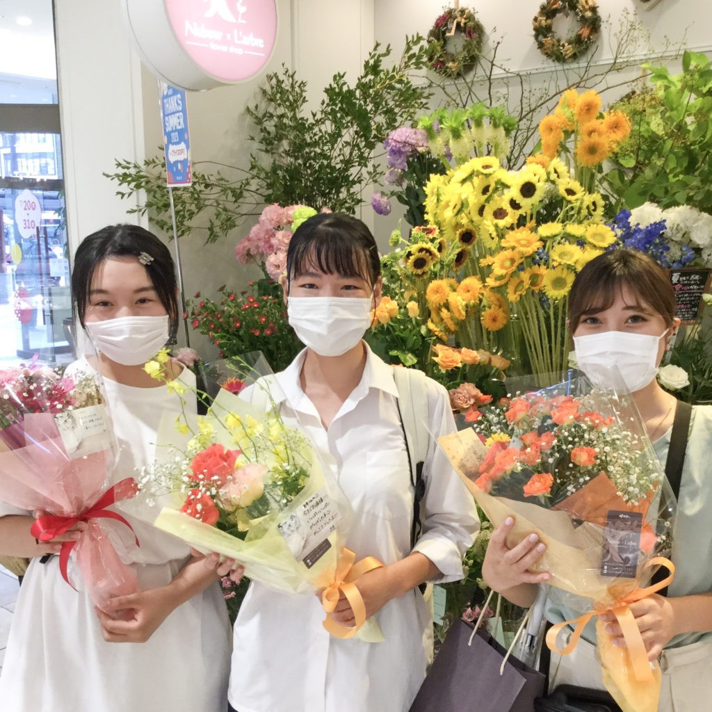 長野の花屋 ヌボー生花店 事例紹介 笑顔を運ぶ花贈り お疲れ様 の花束