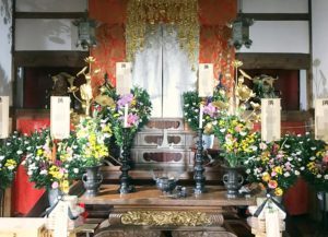 【事例紹介】祭壇に飾るお供え花