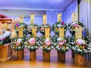 【事例紹介】故人を偲ぶ葬儀スタンド花